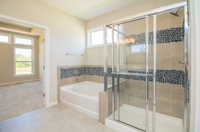 Shower Door Replacement in Conroe, TX