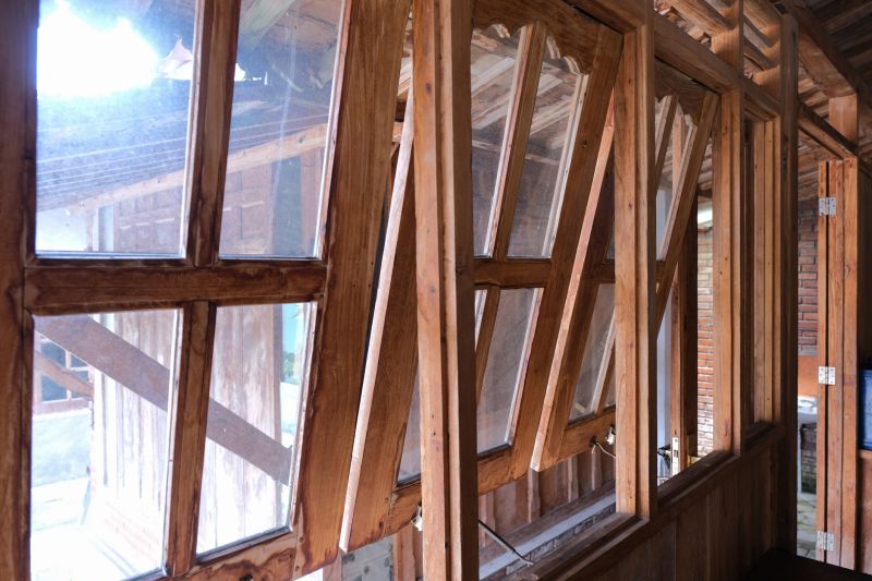Wood Window Service in Des Moines, IA